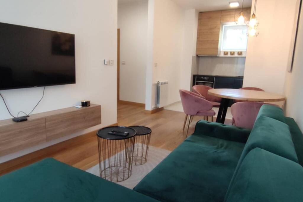 Snp City Center Lux Apartment Novi Sad Bagian luar foto